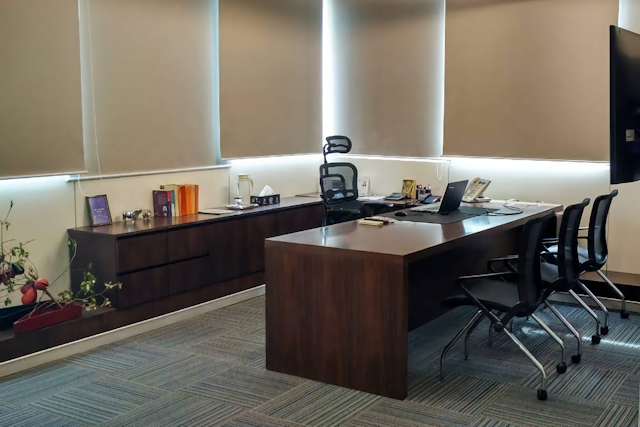 Office Tables for corporate offices by Woodware